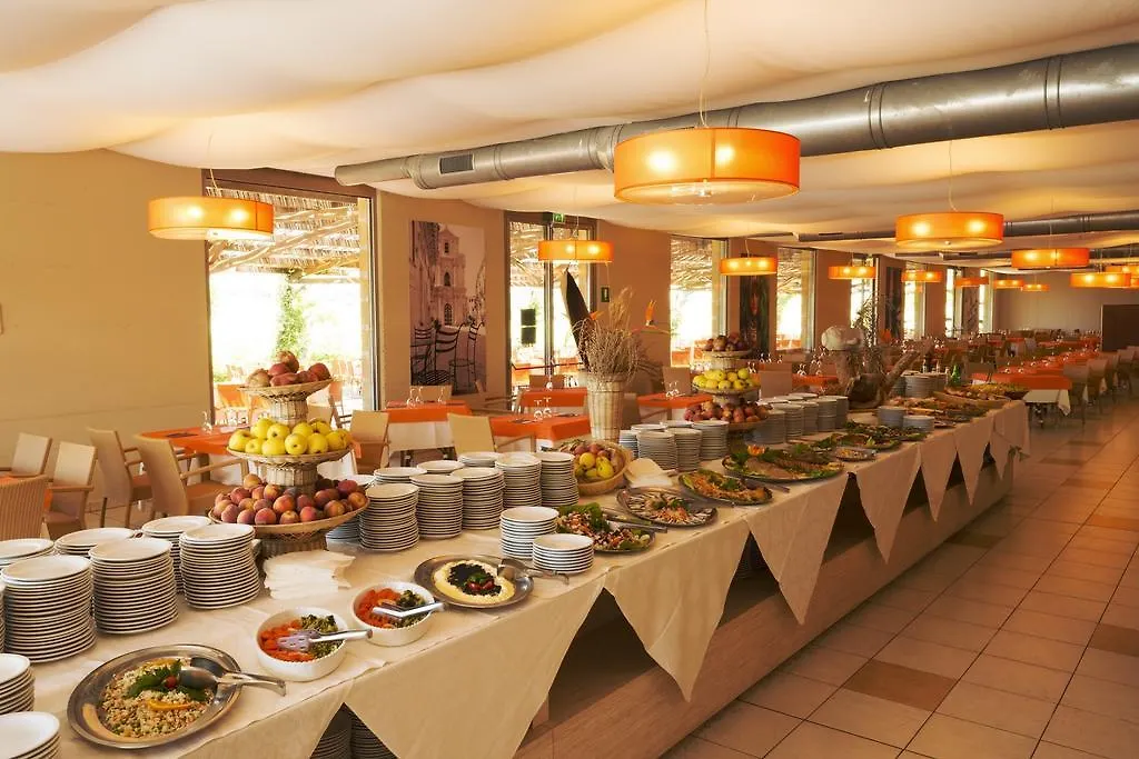 מלון Menfi Beach Resort